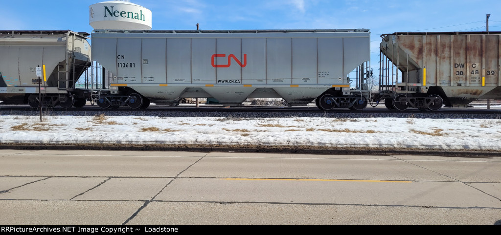 CN 113681